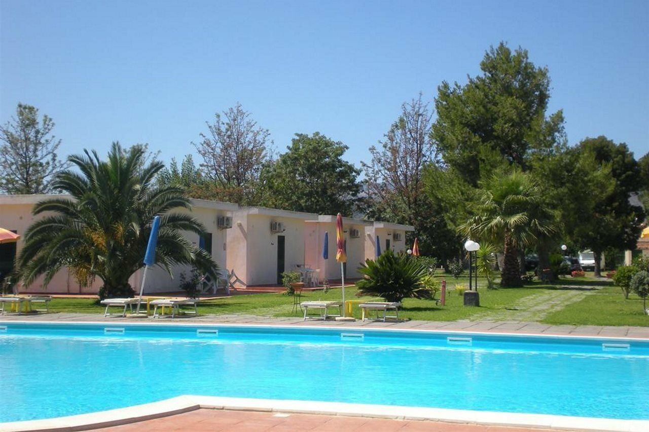 גיארדיני נאקסוס Villaggio Artemide מראה חיצוני תמונה
